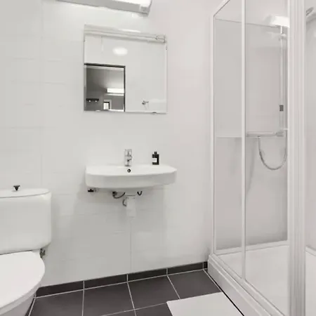 Comfortable Private With Private Bathroom 波什格伦